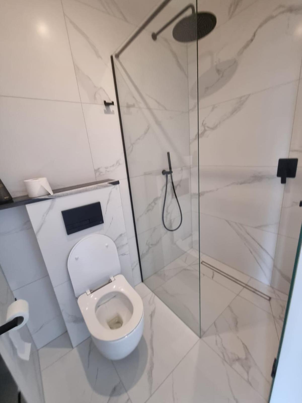Z Widokiem Na Jezioro Apartment